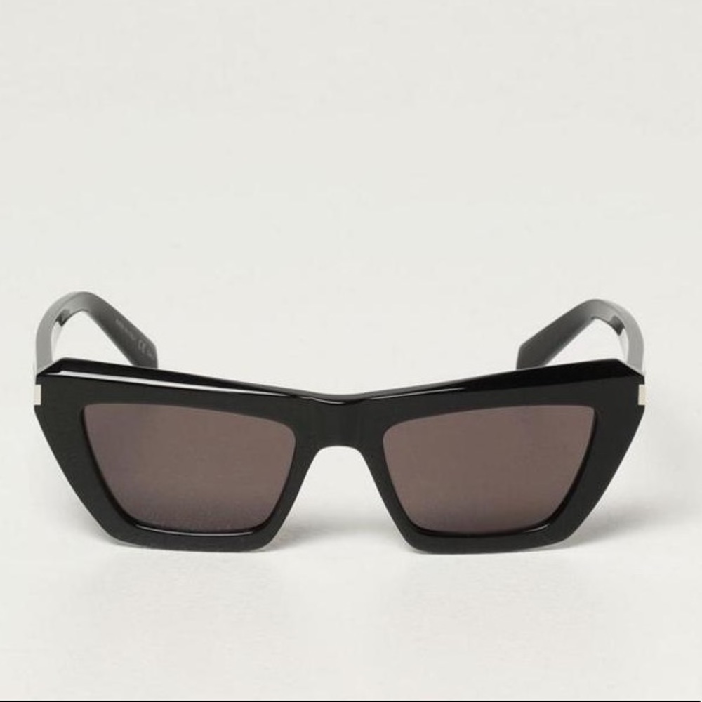 Saint Laurent
Black Sl- 467 - 001 Sunglasses